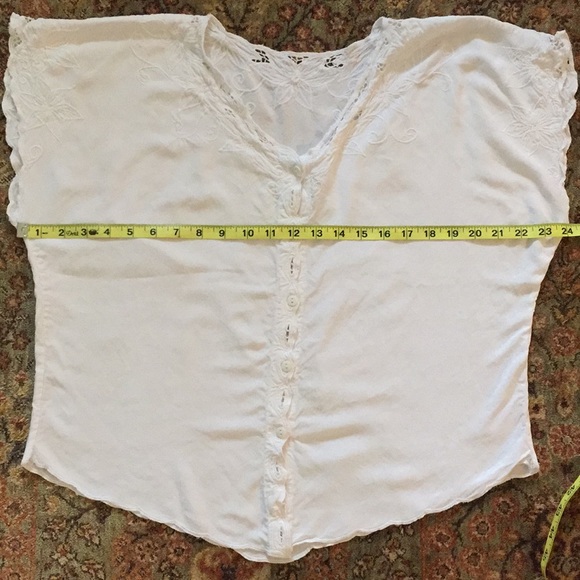 Button up blouse - Picture 7 of 8